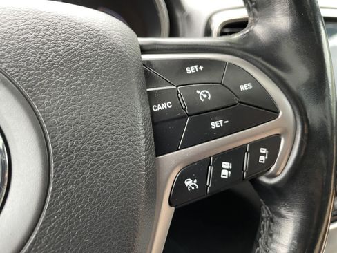 Used 2020 Jeep Grand Cherokee High Altitude AWD/4WD image 16