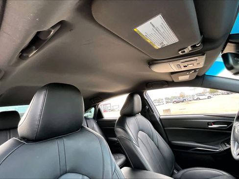 Used 2021 Toyota Avalon XLE w/ Carpet Mat Package (TMS) image 12