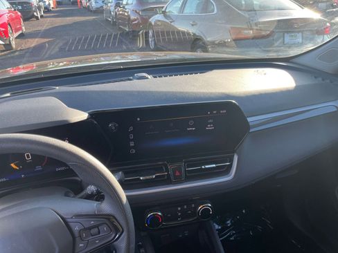 Used 2025 Chevrolet TrailBlazer LT image 21