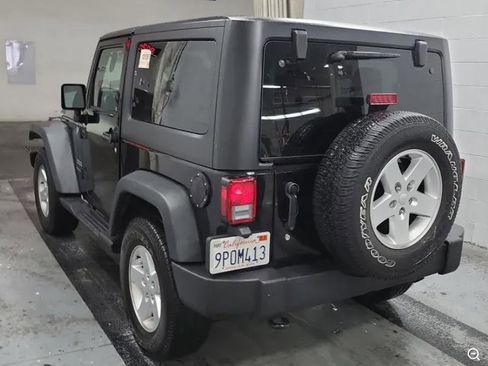 Used 2018 Jeep Wrangler Sport AWD/4WD image 2