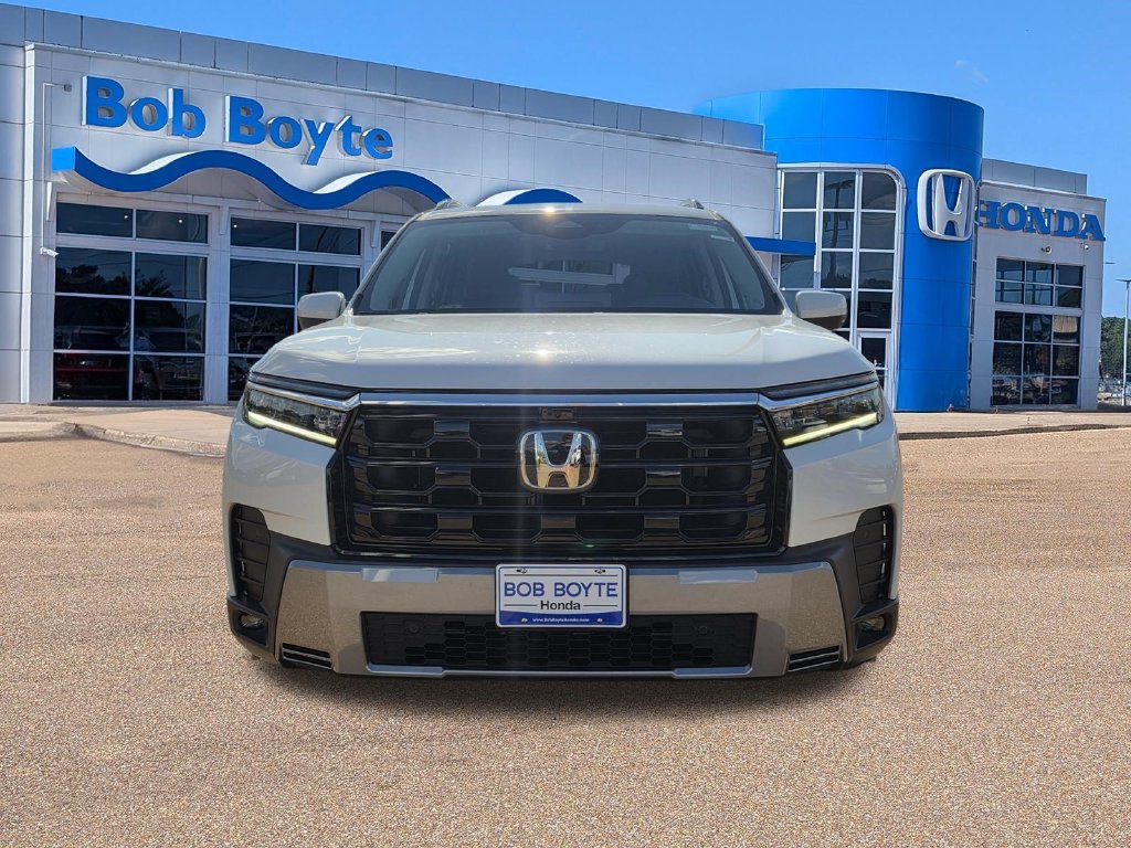 New 2026 Honda Pilot Touring image 2