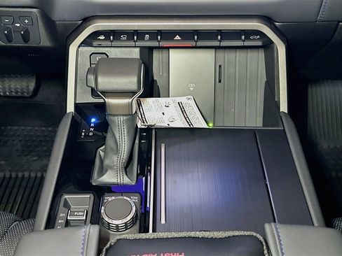 New 2026 Toyota Tundra Platinum AWD/4WD image 11