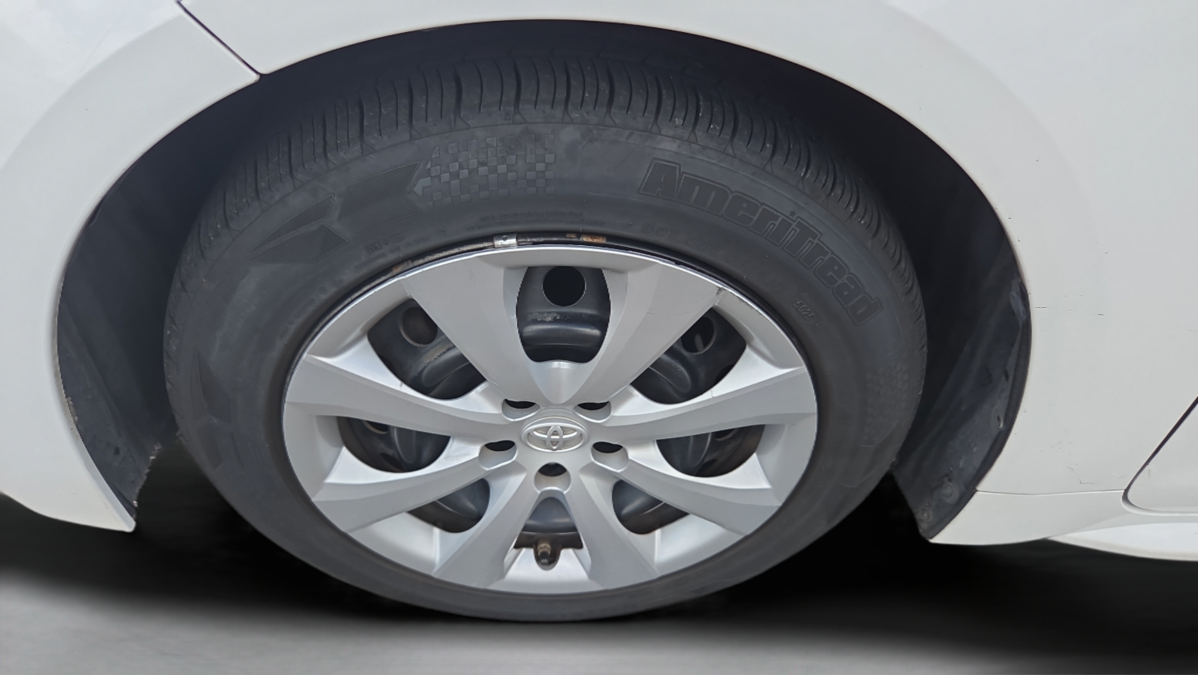 Used 2022 Toyota Corolla LE FWD image 10