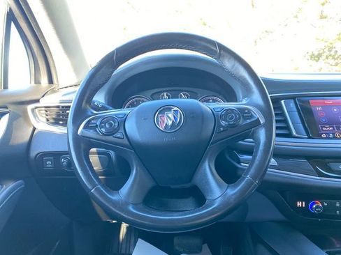 Used 2020 Buick Enclave Essence w/ Sport Touring Edition image 20