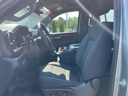 Used 2023 Chevrolet Silverado 1500 LT AWD/4WD image 14