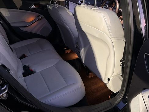 Used 2018 Mercedes-Benz GLA 250 GLA 250 4MATIC Sport Utility 4 w/ Premium Package image 23