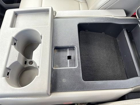 Used 2017 Ford F550 2WD Regular Cab Super Duty image 25