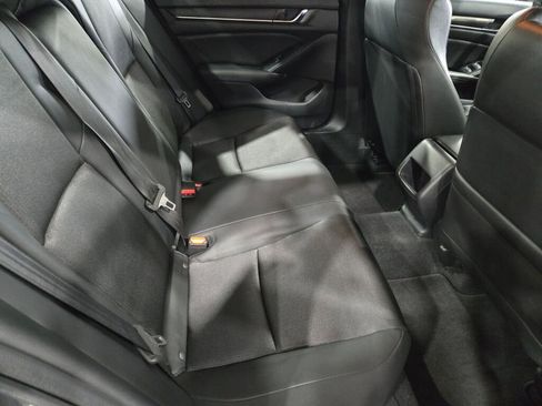Used 2019 Honda Accord Sport image 11