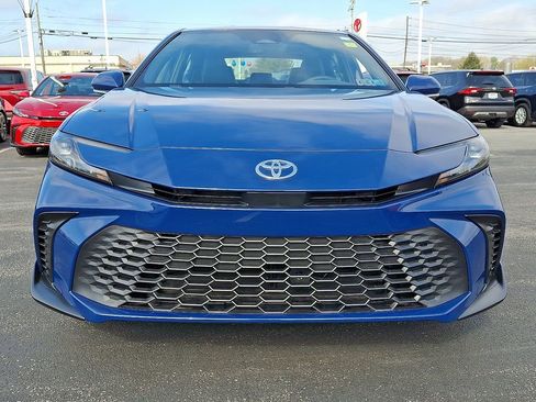 New 2026 Toyota Camry SE w/ Convenience Package FWD image 2