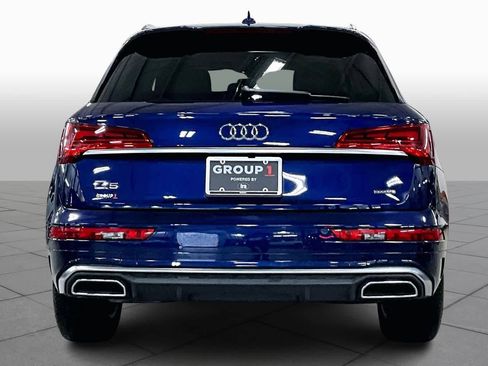 Used 2023 Audi Q5 2.0T Premium w/ Convenience Package image 4