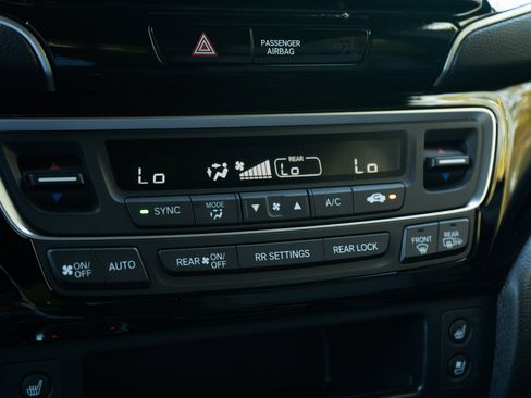 Certified 2024 Honda Ridgeline Black Edition image 32