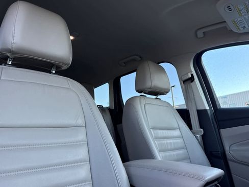 Certified 2017 Ford Escape Titanium w/ Equipment Group 301A image 17