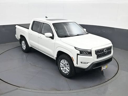 Used 2022 Nissan Frontier SV w/ SV Premium Package AWD/4WD image 15
