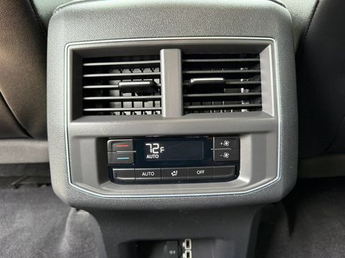 Used 2018 Volkswagen Atlas SE FWD image 31