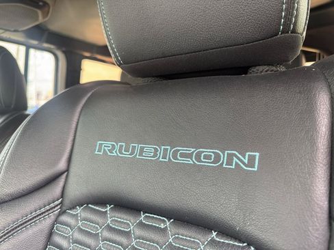 Used 2018 Jeep Wrangler Unlimited Rubicon AWD/4WD image 40
