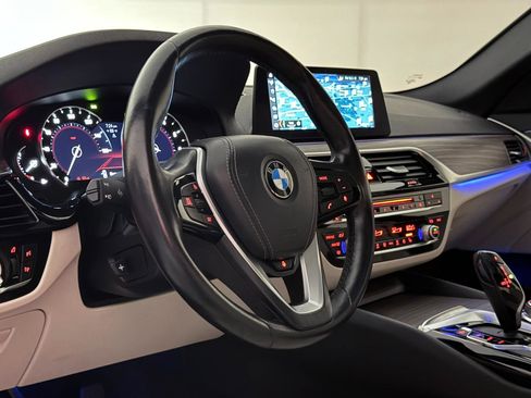 Used 2017 BMW 540i xDrive AWD/4WD image 19