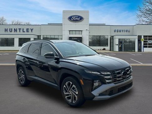 Used 2025 Hyundai Tucson Limited AWD/4WD image 3