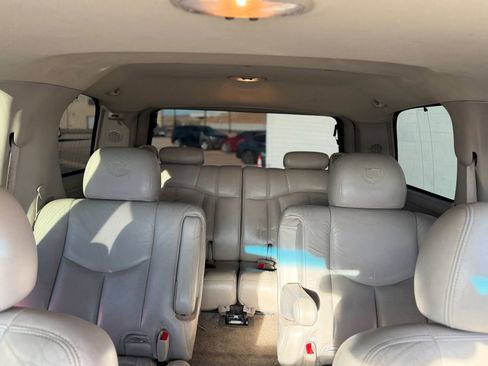 Used 2003 Cadillac Escalade 2WD w/ Marketing Vehicle Package image 12