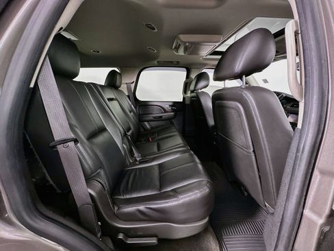 Used 2013 Chevrolet Tahoe LT w/ Luxury Package AWD/4WD image 31