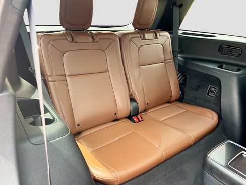 Used 2023 Lincoln Aviator Reserve w/ Equipment Group 201A AWD/4WD image 30