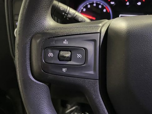 Used 2021 Chevrolet Silverado 1500 Custom image 17