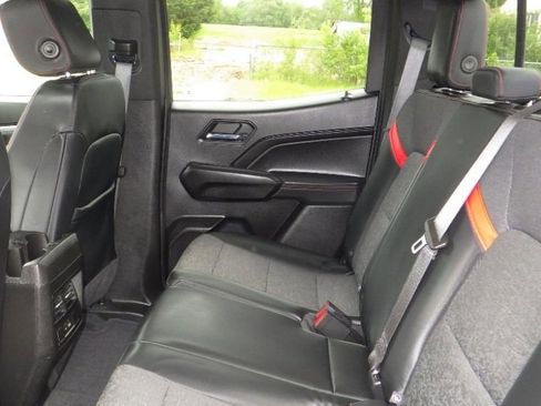 Used 2023 Chevrolet Colorado Z71 image 8