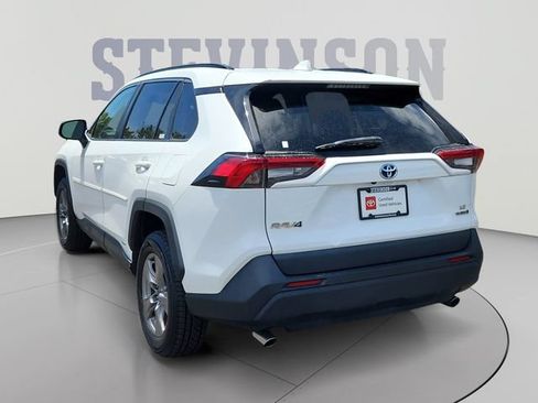 Used 2022 Toyota RAV4 LE AWD/4WD image 3