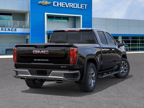 New 2026 GMC Sierra 1500 SLT image 4