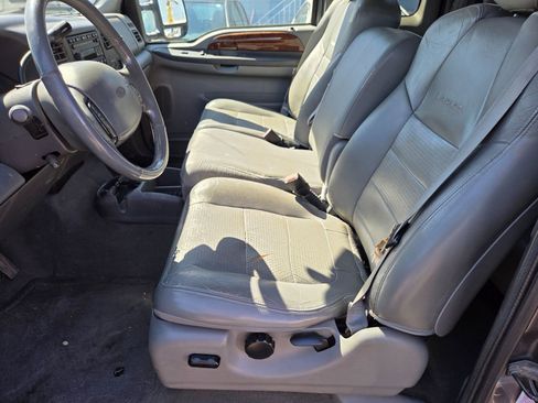 Used 2002 Ford F250 Lariat image 8