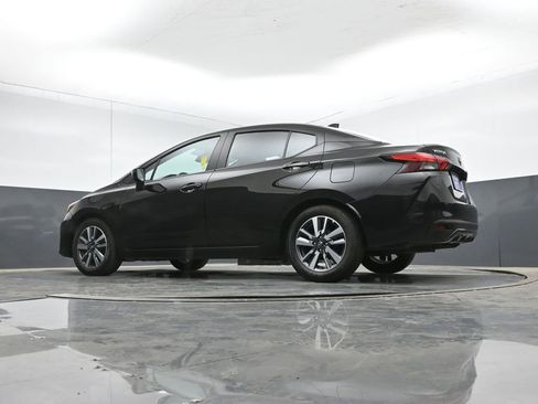 Used 2025 Nissan Versa SV image 35