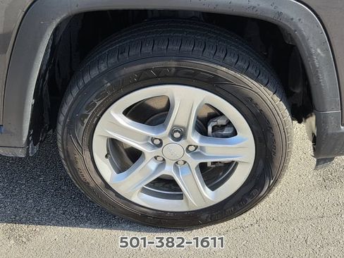 Used 2024 Jeep Compass Latitude AWD/4WD image 18
