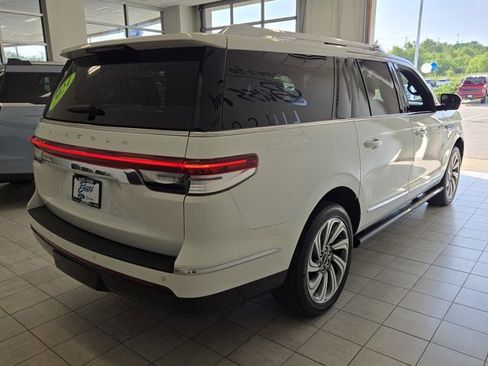 Used 2024 Lincoln Navigator L Reserve w/ Equipment Group 201A image 13
