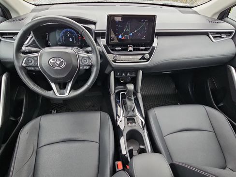 Used 2024 Toyota Corolla Cross XLE AWD/4WD image 15