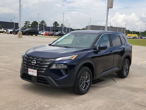 Used 2026 Nissan Rogue SV FWD image 9