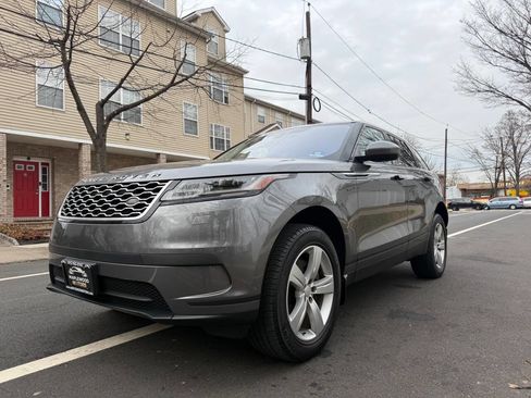 Used 2018 Land Rover Range Rover Velar S image 2
