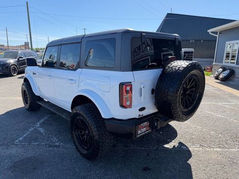 Used 2024 Ford Bronco Outer Banks AWD/4WD image 3