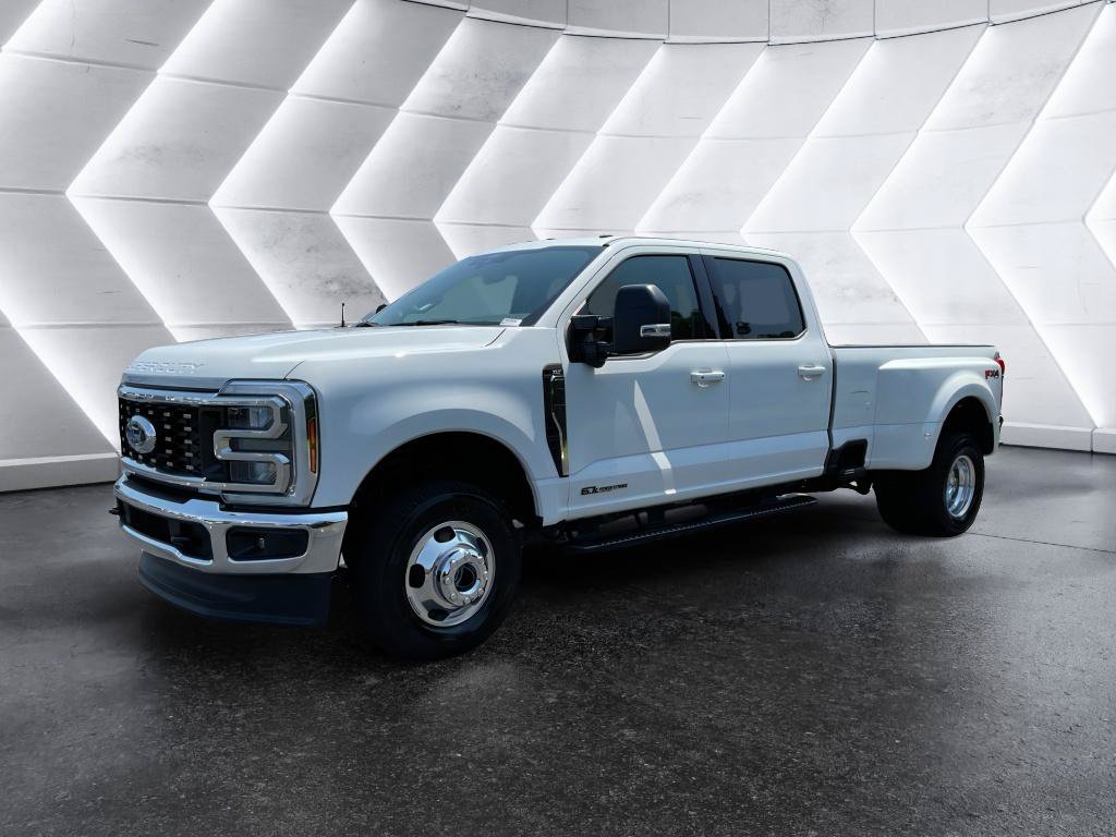 New 2026 Ford F350 XLT w/ XLT Premium Package AWD/4WD image 3
