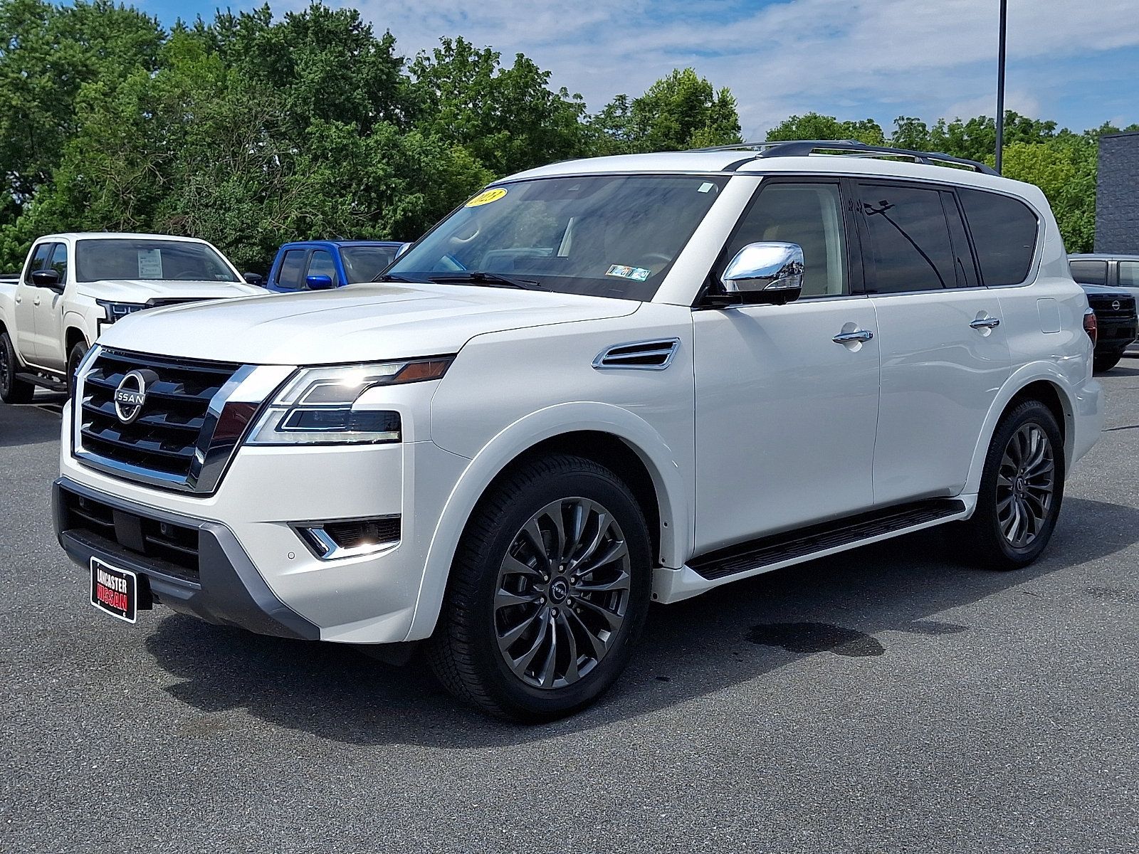 Certified 2023 Nissan Armada Platinum w/ Captain's Chairs Package AWD/4WD image 3