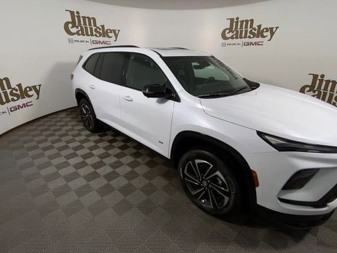 Used 2026 Buick Enclave Sport Touring w/ Power Package FWD image 2