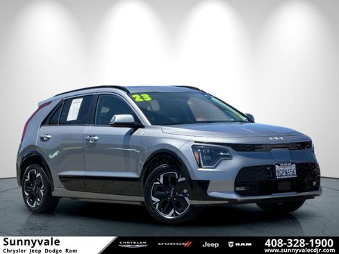 Used 2023 Kia Niro Wave FWD image 1