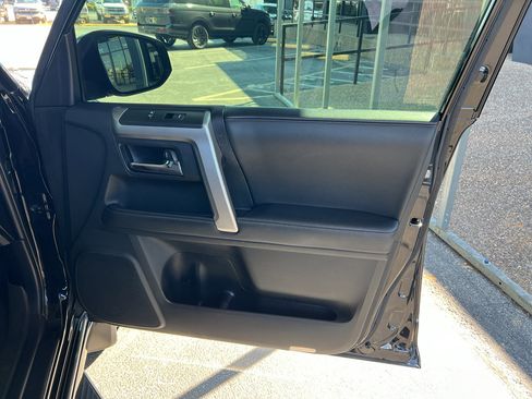 Used 2020 Toyota 4Runner Limited image 28