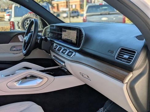 Certified 2025 Mercedes-Benz GLS 450 4MATIC image 45