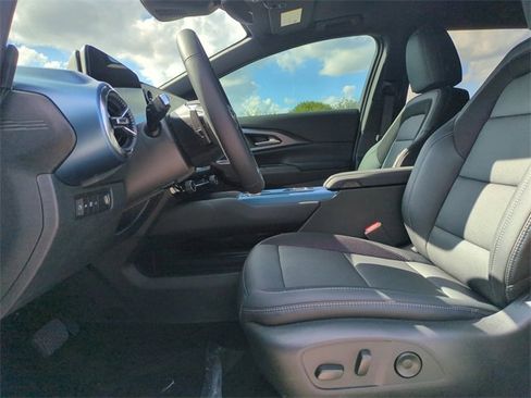 New 2026 Chevrolet Equinox EV LT image 12