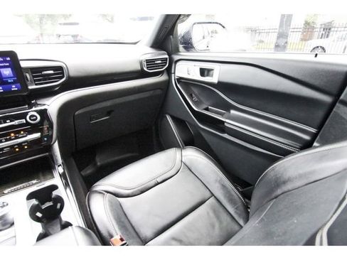 Used 2022 Ford Explorer ST w/ Equipment Group 401A RWD image 9