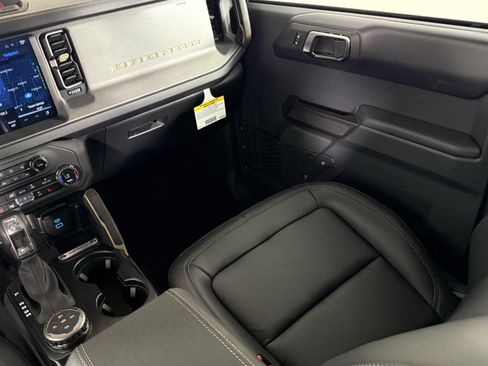 New 2025 Ford Bronco Badlands image 15