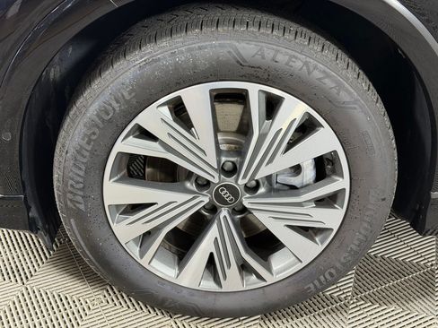 Used 2023 Audi Q4 e-tron Premium w/ Premium Plus RWD image 12
