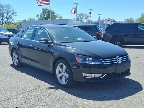 Used 2015 Volkswagen Passat 1.8T Limited Edition FWD image 3