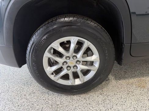 Used 2019 Chevrolet Traverse LT FWD image 33