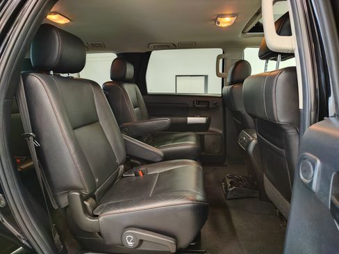 Used 2021 Toyota Sequoia TRD Pro AWD/4WD image 20
