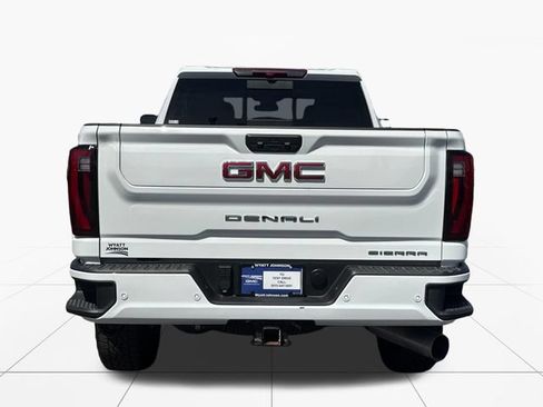 Used 2025 GMC Sierra 2500 Denali AWD/4WD image 4